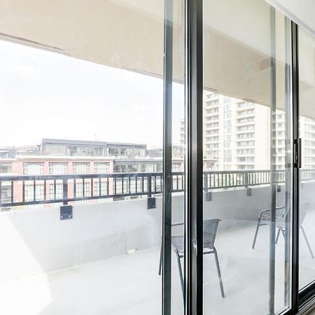 2Br Comfort Apartment In Prime Location أرلنغتون المظهر الخارجي الصورة