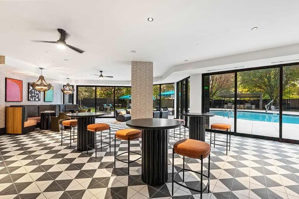 2Br Comfort Apartment In Prime Location أرلنغتون المظهر الخارجي الصورة
